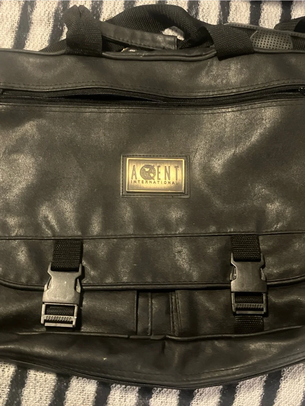 Accent genuine leather lap top bag  black 14”x 11”x5”